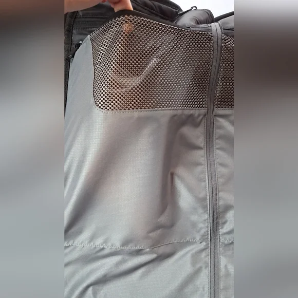 Tumi Garment Cover - Picture 12 of 16